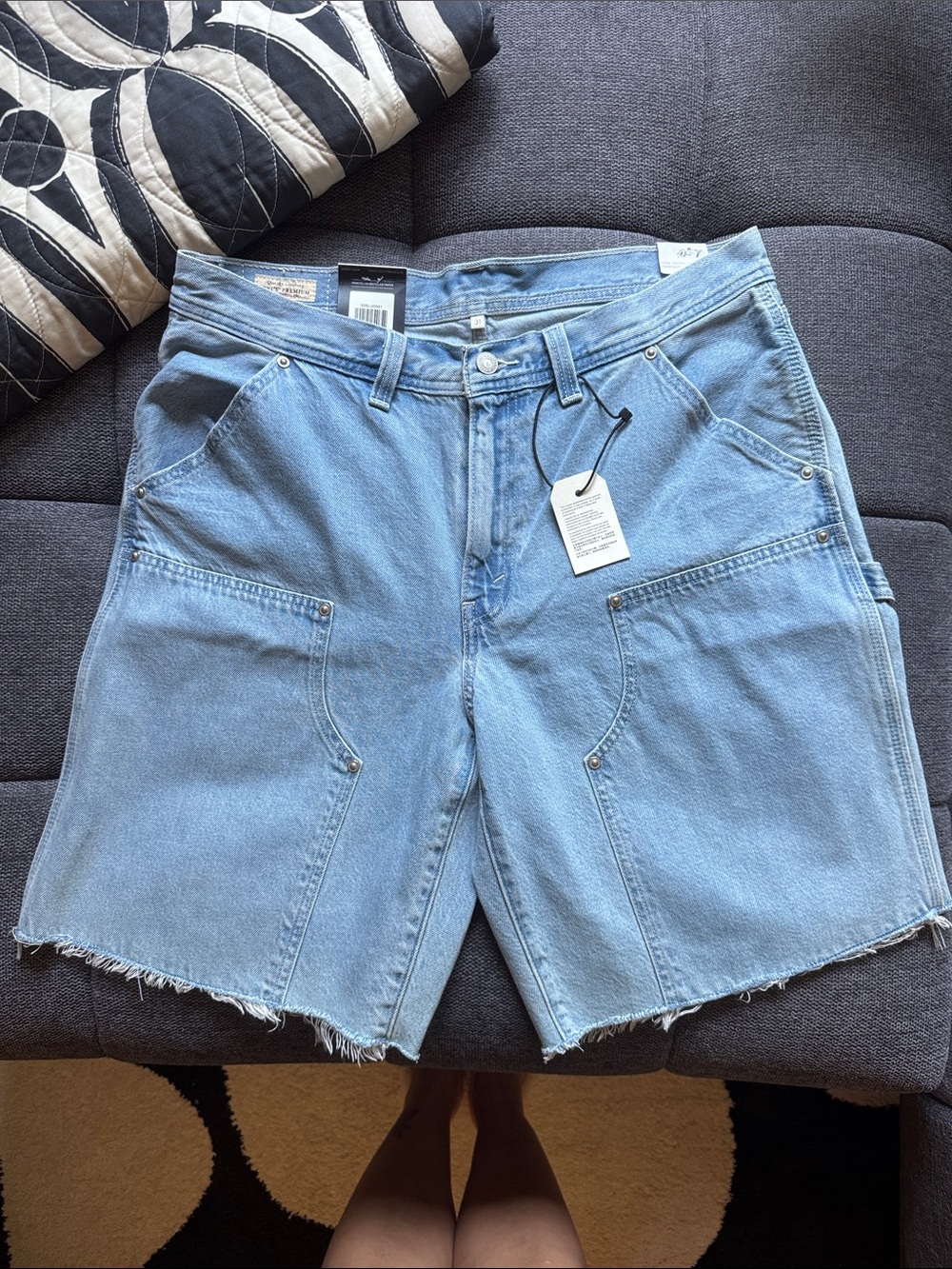 NWT Levi's Utility Not So Secret Baggy Jean Bermuda Shorts with Raw Hem